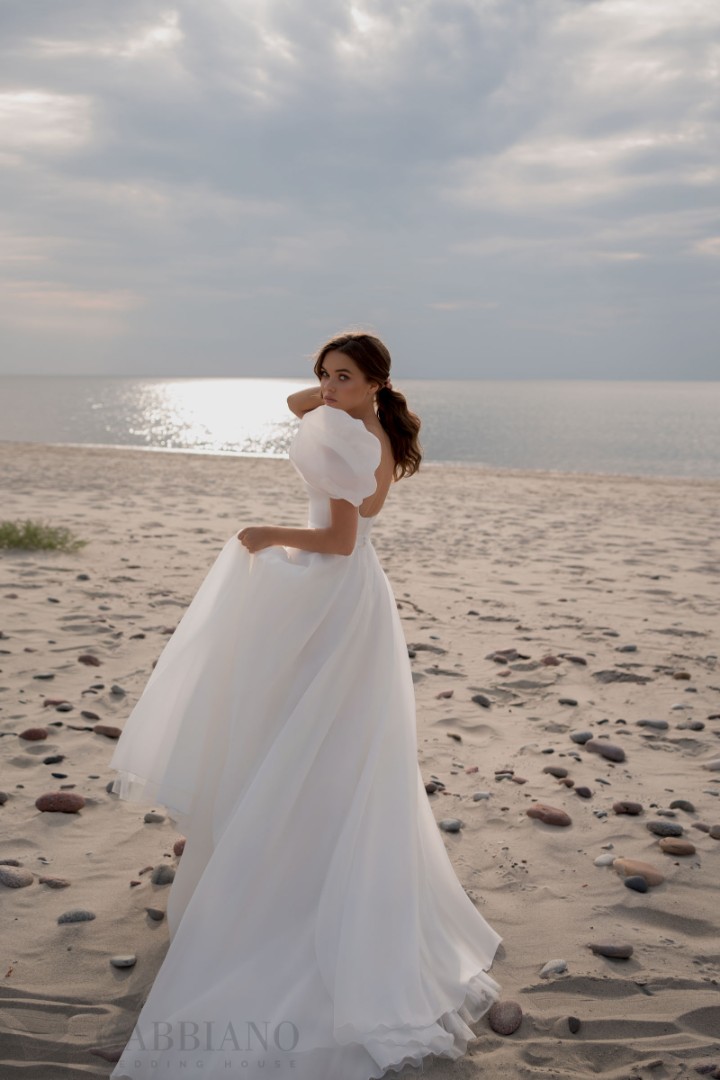 Свадебное платье Агния А-силуэт , Со шлейфом, С корсетом, 2022 год, С рукавами 