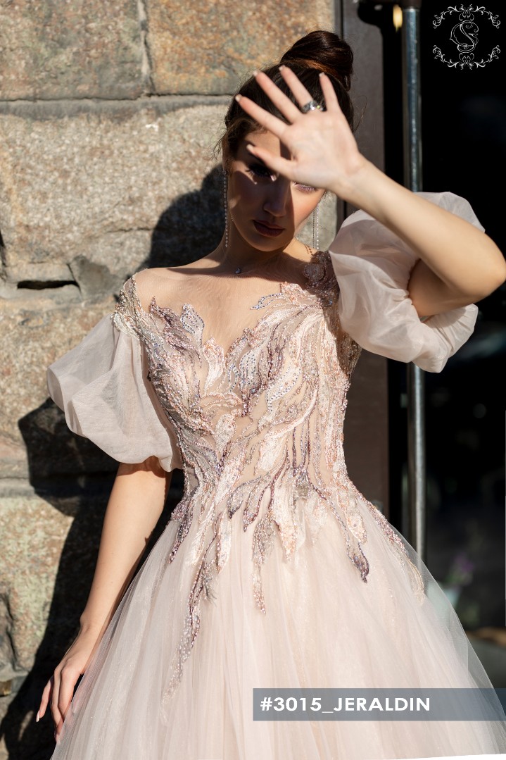 Свадебное платье Джералдин А-силуэт , Закрытые, С рукавами, Цветные 